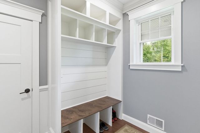 8 Arrowwood Road, New Boston, NH 03070