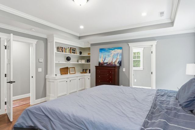 8 Arrowwood Road, New Boston, NH 03070