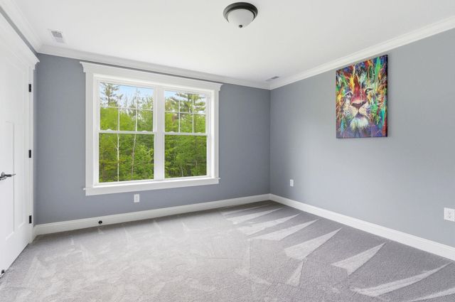 8 Arrowwood Road, New Boston, NH 03070