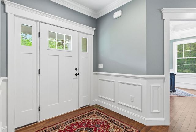 8 Arrowwood Road, New Boston, NH 03070