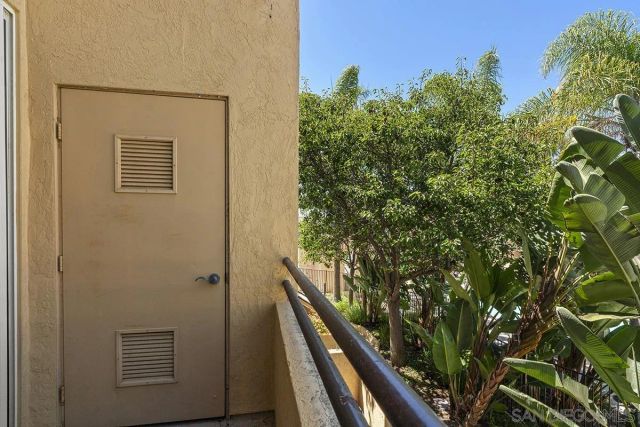 3957 Nobel Dr 208, San Diego, CA 92122