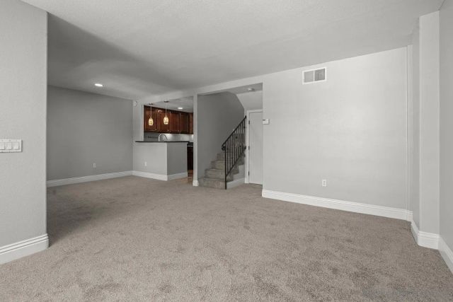 3957 Nobel Dr 208, San Diego, CA 92122