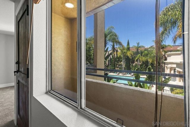 3957 Nobel Dr 208, San Diego, CA 92122