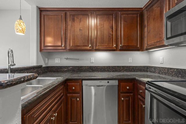 3957 Nobel Dr 208, San Diego, CA 92122