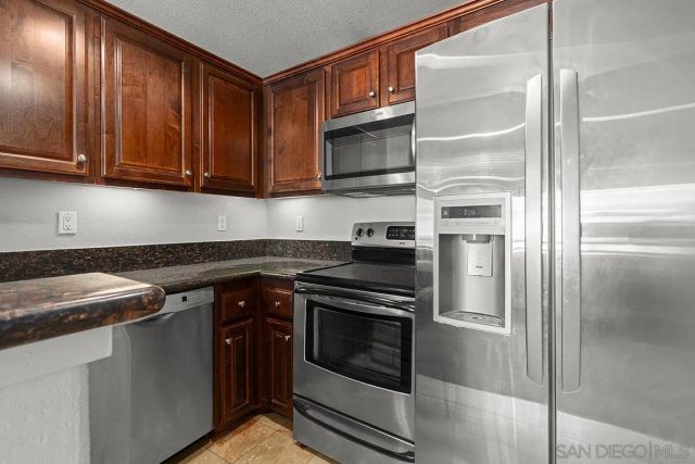 3957 Nobel Dr 208, San Diego, CA 92122