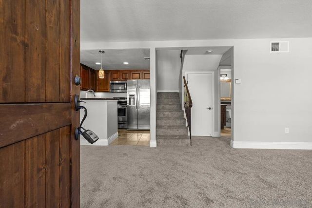 3957 Nobel Dr 208, San Diego, CA 92122