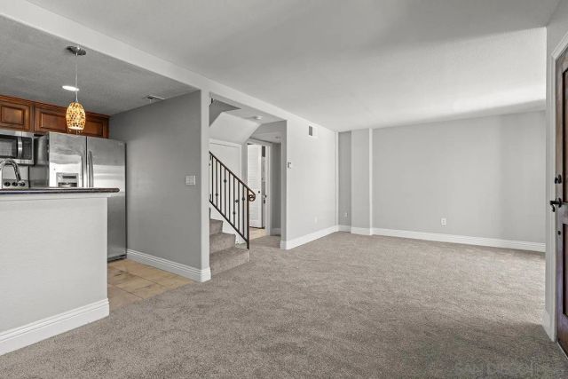 3957 Nobel Dr 208, San Diego, CA 92122