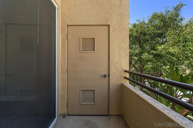 3957 Nobel Dr 208, San Diego, CA 92122