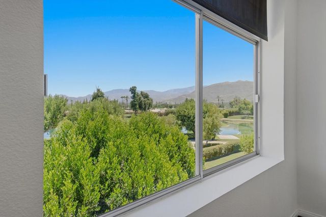 899 Island Drive 302, Rancho Mirage, CA 92270