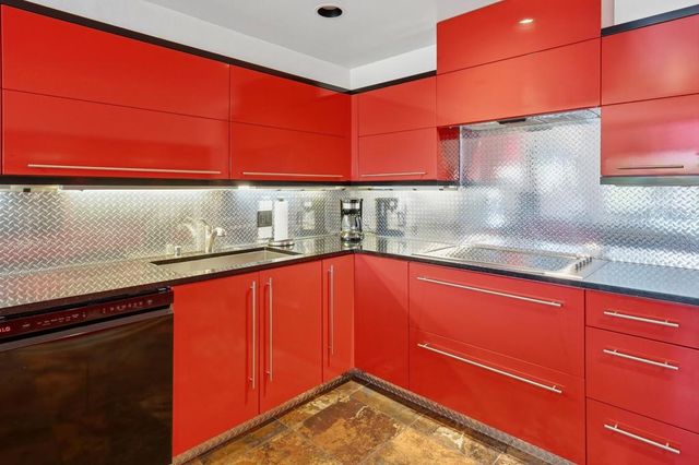 899 Island Drive 302, Rancho Mirage, CA 92270
