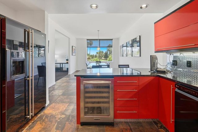 899 Island Drive 302, Rancho Mirage, CA 92270