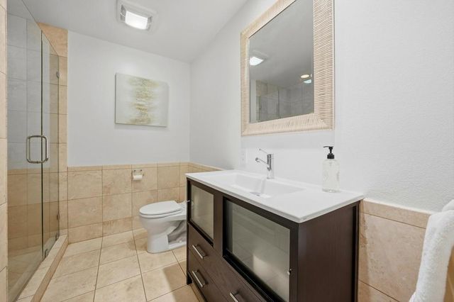 899 Island Drive 302, Rancho Mirage, CA 92270