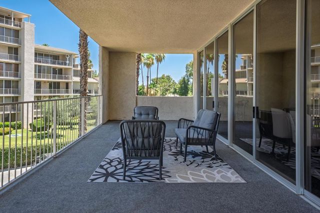 899 Island Drive 302, Rancho Mirage, CA 92270