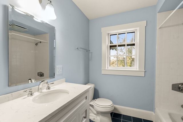 44 Bradford Rd, Wellesley, MA 02481