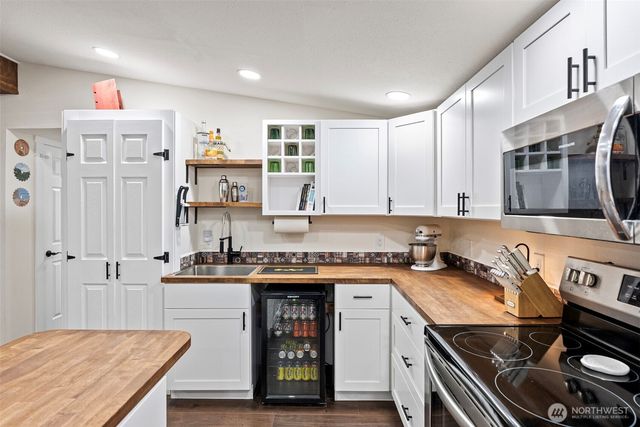 721 E McMickin Road, Shelton, WA 98584