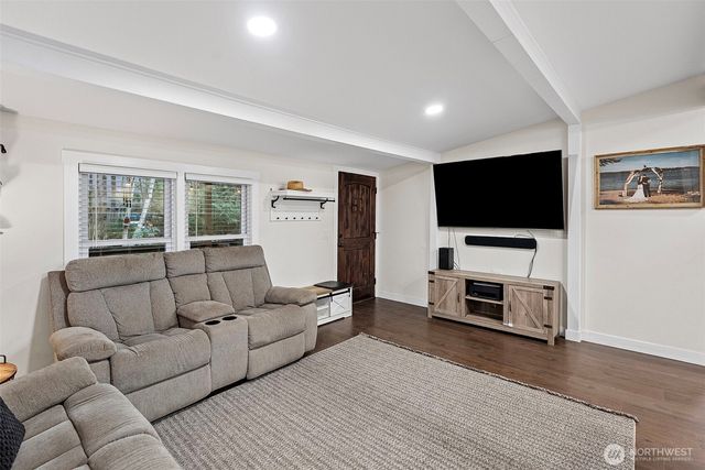 721 E McMickin Road, Shelton, WA 98584