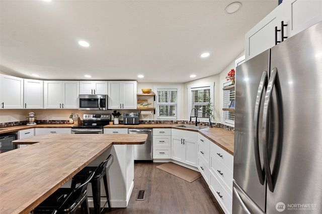 721 E McMickin Road, Shelton, WA 98584