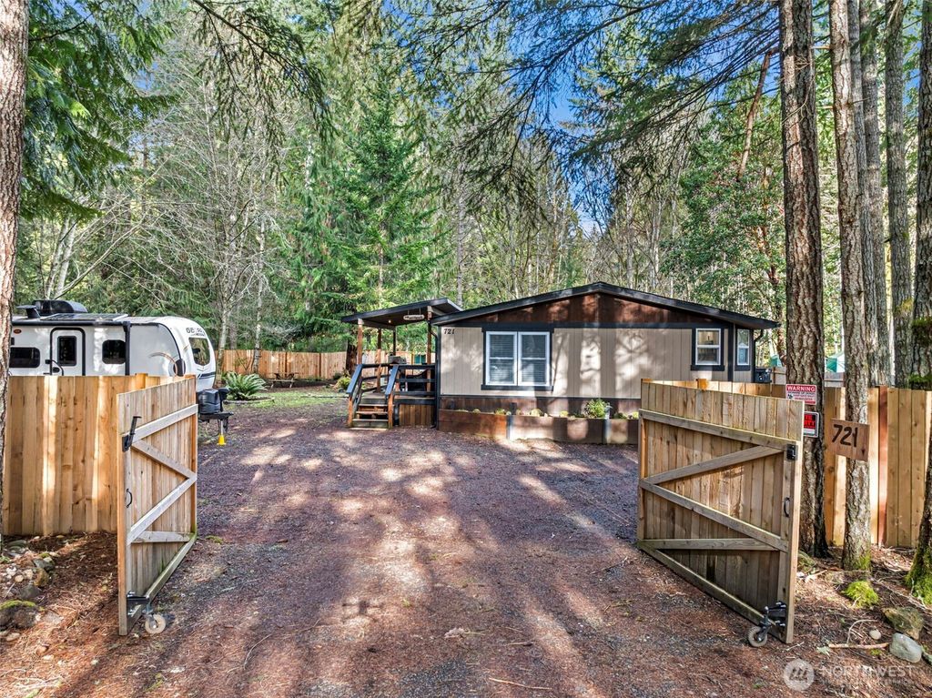 721 E McMickin Road, Shelton, WA 98584