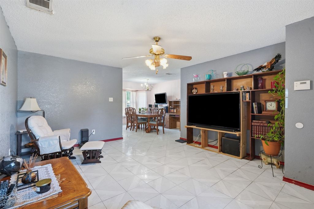 3534 Poquita Drive, Dallas, TX 75220 — photo 2