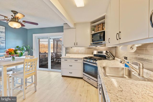 8319 BON AIR RD, Baltimore, MD 21234