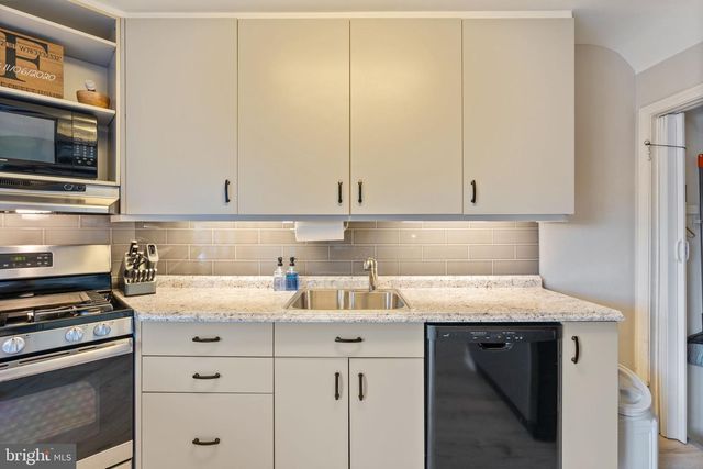 8319 BON AIR RD, Baltimore, MD 21234