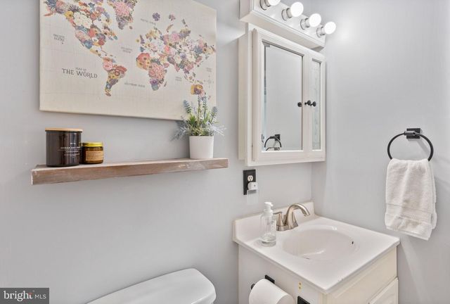 8319 BON AIR RD, Baltimore, MD 21234