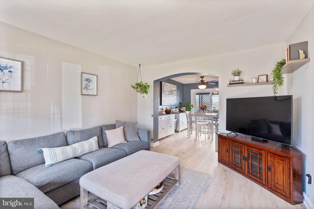 8319 BON AIR RD, Baltimore, MD 21234