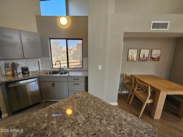 10301 N 70TH Street 224, Paradise Valley, AZ 85253