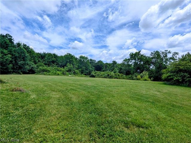 7394 Kniffen Road, Leroy, OH 44077