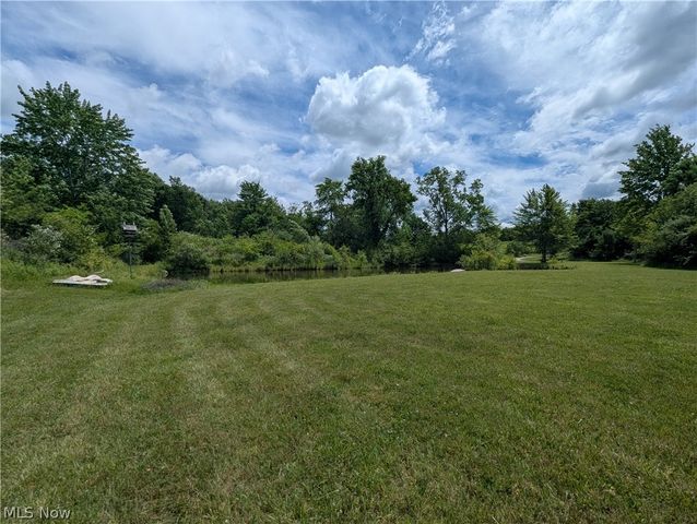 7394 Kniffen Road, Leroy, OH 44077