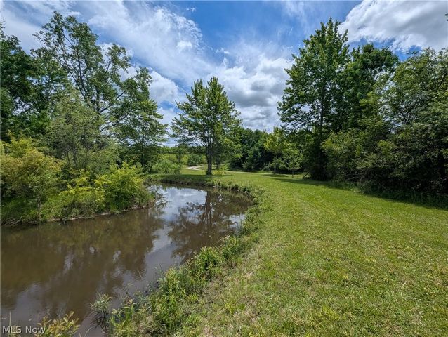7394 Kniffen Road, Leroy, OH 44077