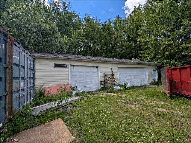 7394 Kniffen Road, Leroy, OH 44077