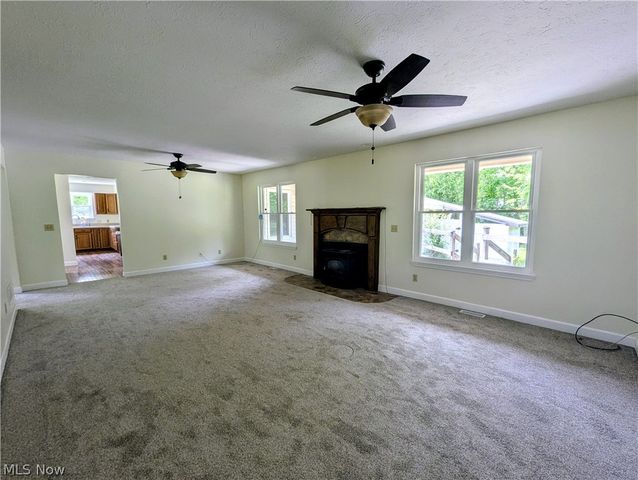 7394 Kniffen Road, Leroy, OH 44077