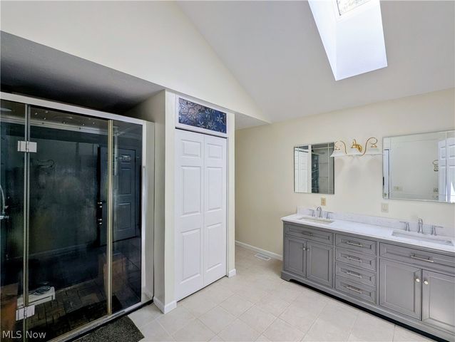7394 Kniffen Road, Leroy, OH 44077