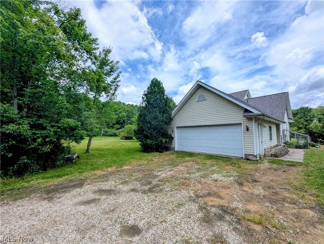 7394 Kniffen Road, Leroy, OH 44077