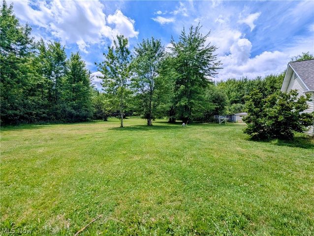 7394 Kniffen Road, Leroy, OH 44077