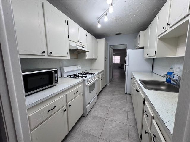 100 EL CAMINO DRIVE 111, Winter Haven, FL 33884