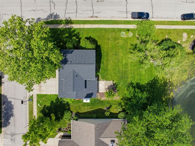6750 Wild Cherry Drive, Fishers, IN 46038
