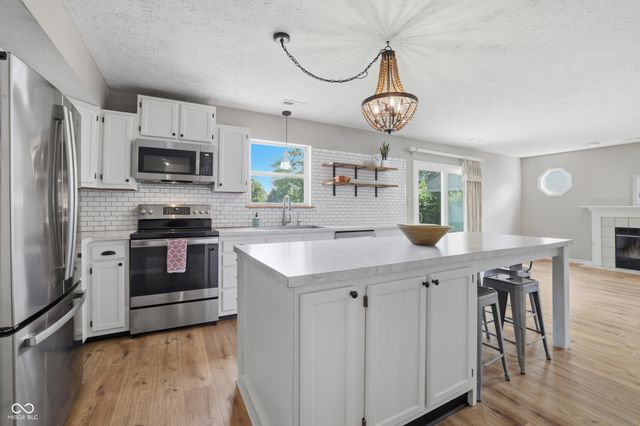 6750 Wild Cherry Drive, Fishers, IN 46038