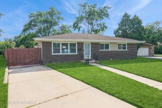 706 N MAVIS Lane, Addison, IL 60101