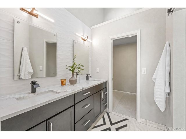 11 Long Spur, Littleton, CO 80127