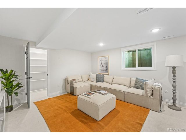 11 Long Spur, Littleton, CO 80127