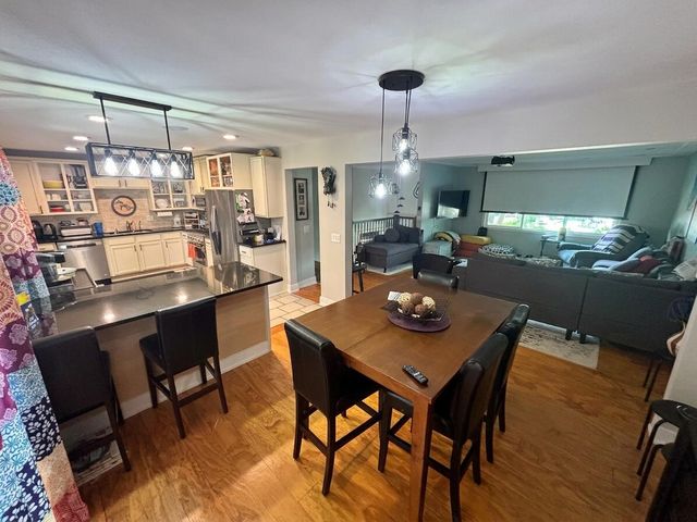 17500 N Fruitport Road, Spring Lake, MI 49456