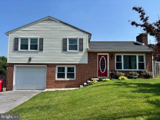 18608 MAUGANS AVE, Hagerstown, MD 21742