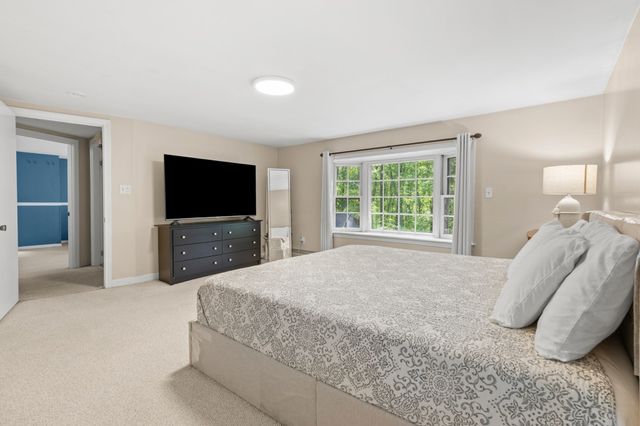 52 Rattlesnake Hill Rd, Andover, MA 01810