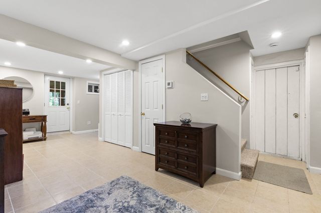 52 Rattlesnake Hill Rd, Andover, MA 01810