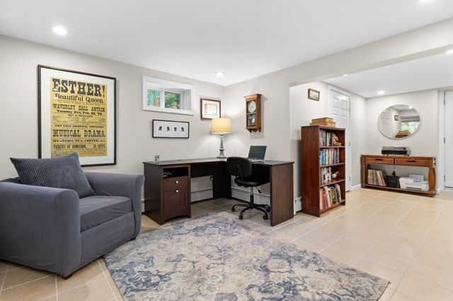 52 Rattlesnake Hill Rd, Andover, MA 01810