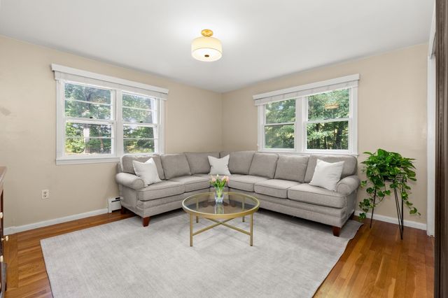52 Rattlesnake Hill Rd, Andover, MA 01810