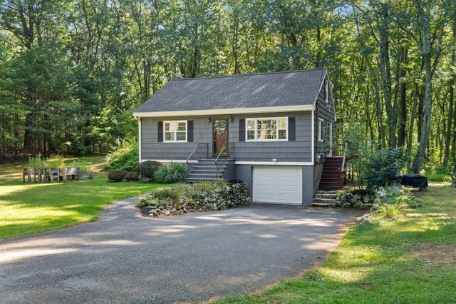 52 Rattlesnake Hill Rd, Andover, MA 01810