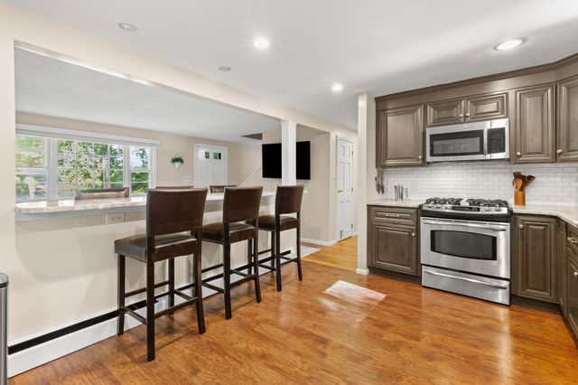 52 Rattlesnake Hill Rd, Andover, MA 01810